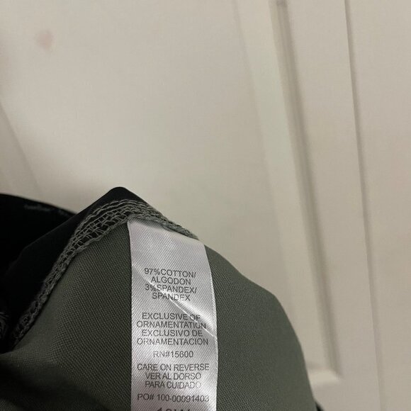 Democracy Women's NWT Green Ableisure High Rise Cut Off Cargo Shorts Plus Sz 24W - Picture 8 of 10